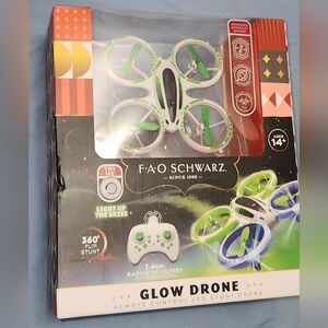 FAO SCHWARTZ GLOW DRONE